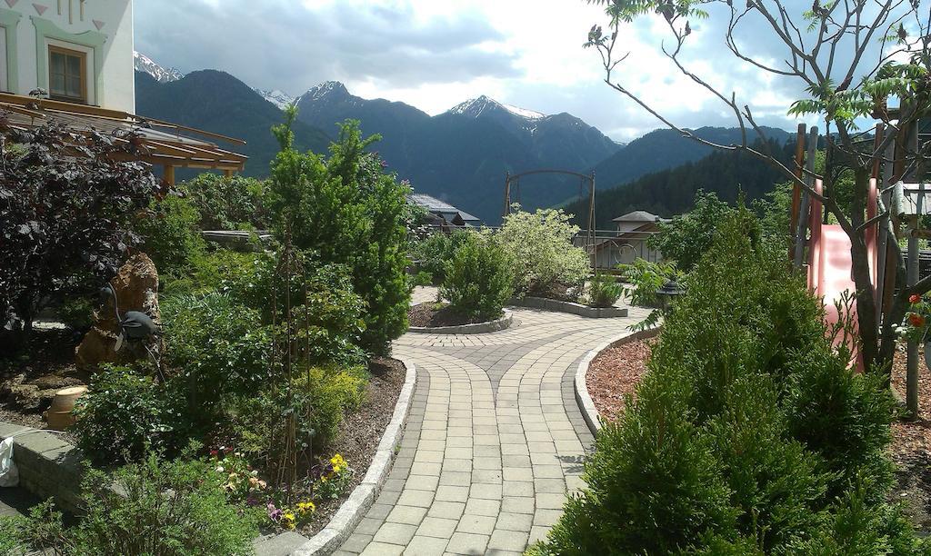 سيرفاوس Hotel Garni Romantika المظهر الخارجي الصورة
