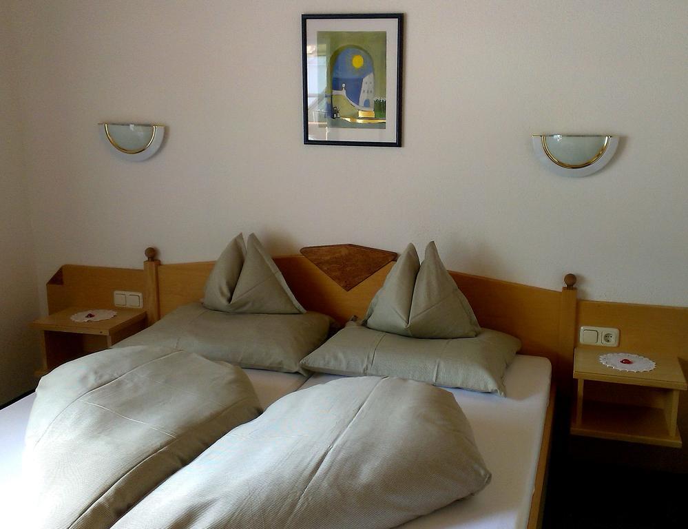 سيرفاوس Hotel Garni Romantika المظهر الخارجي الصورة
