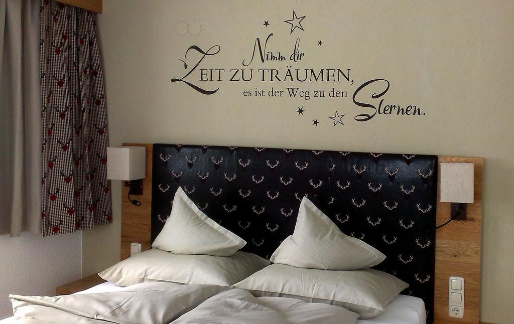 سيرفاوس Hotel Garni Romantika المظهر الخارجي الصورة